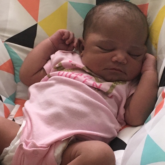 My beautiful GRANDAUGHTER WAS BORN LAST FRIDAY ❤️ - Picture 6 of 8